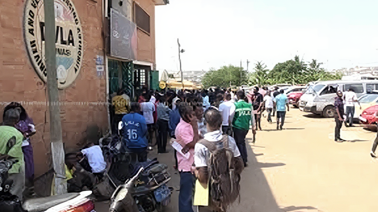 DVLA digital registration queues in Ghana